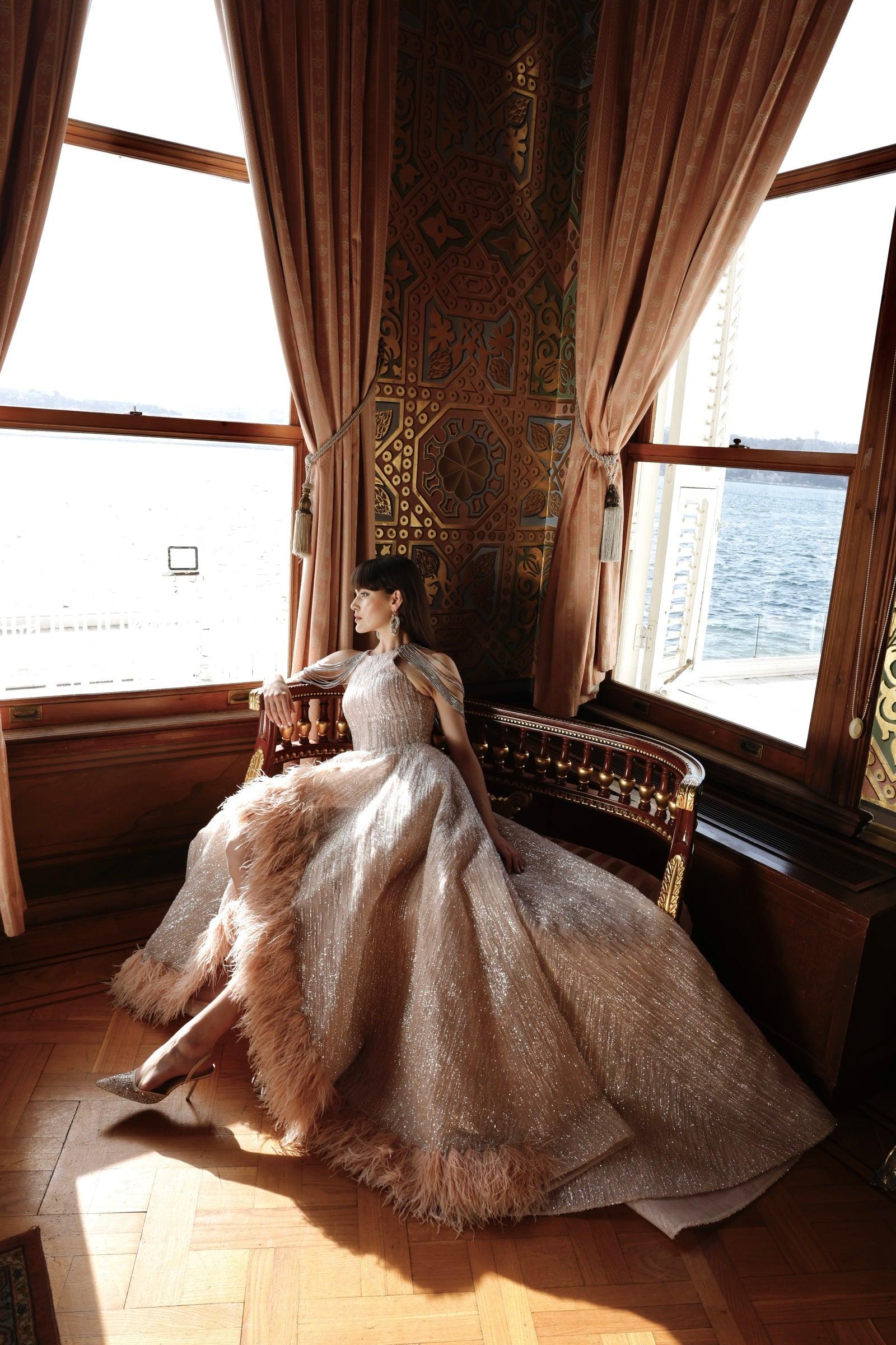 Laila Yırtmaçlı Elbise - MyRentalDress