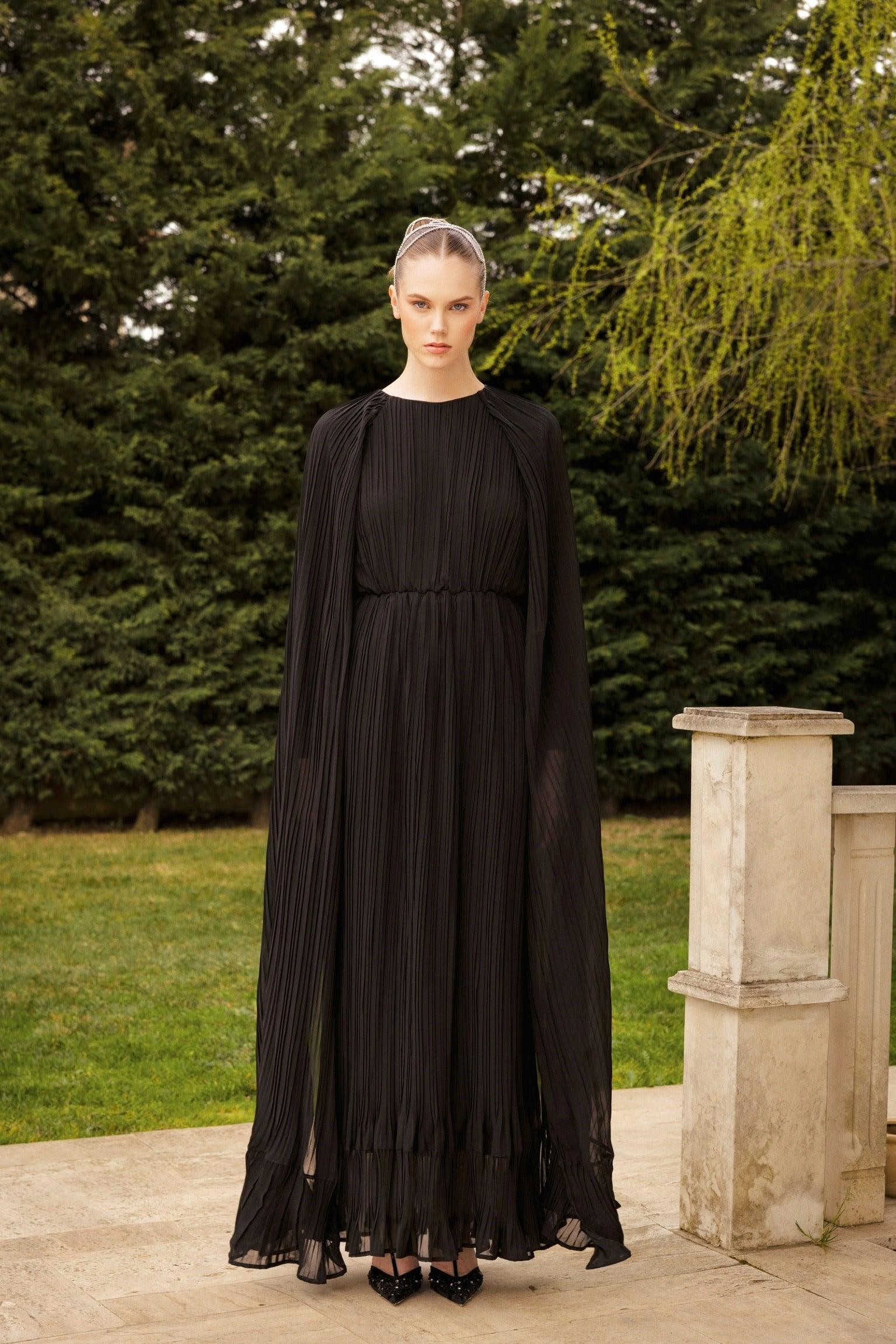 Lauren Siyah Pelerinli Abiye Elbise - MyRentalDress