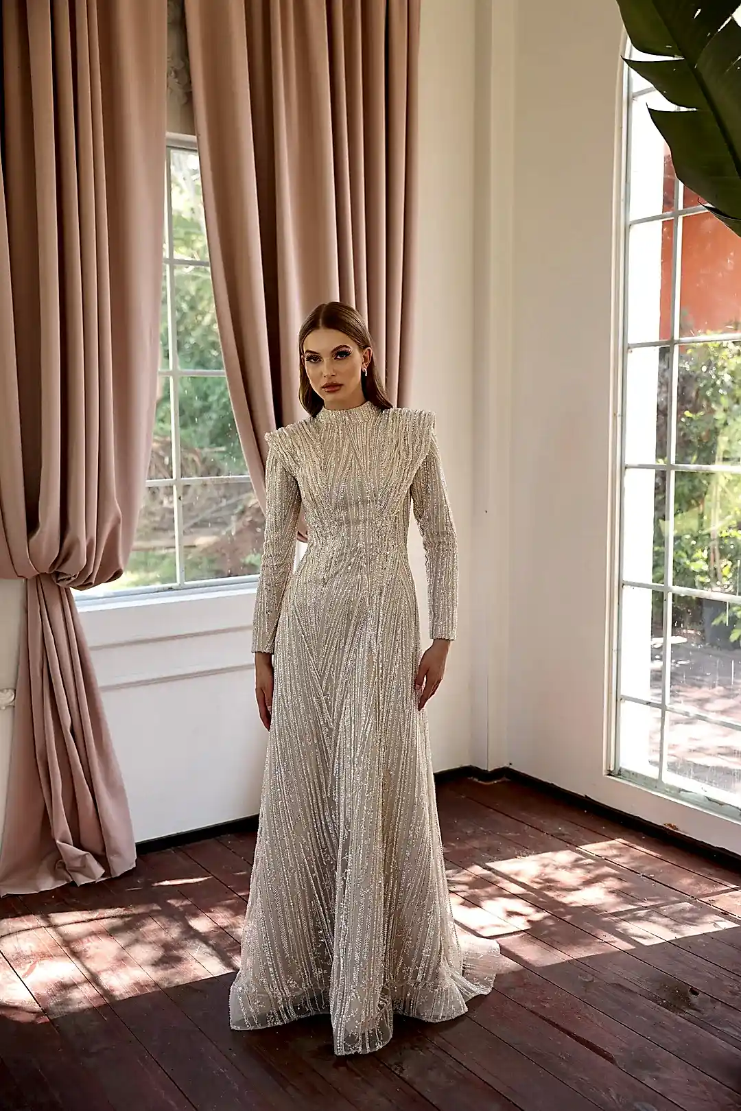 Loni İşlemeli Elbise - MyRentalDress