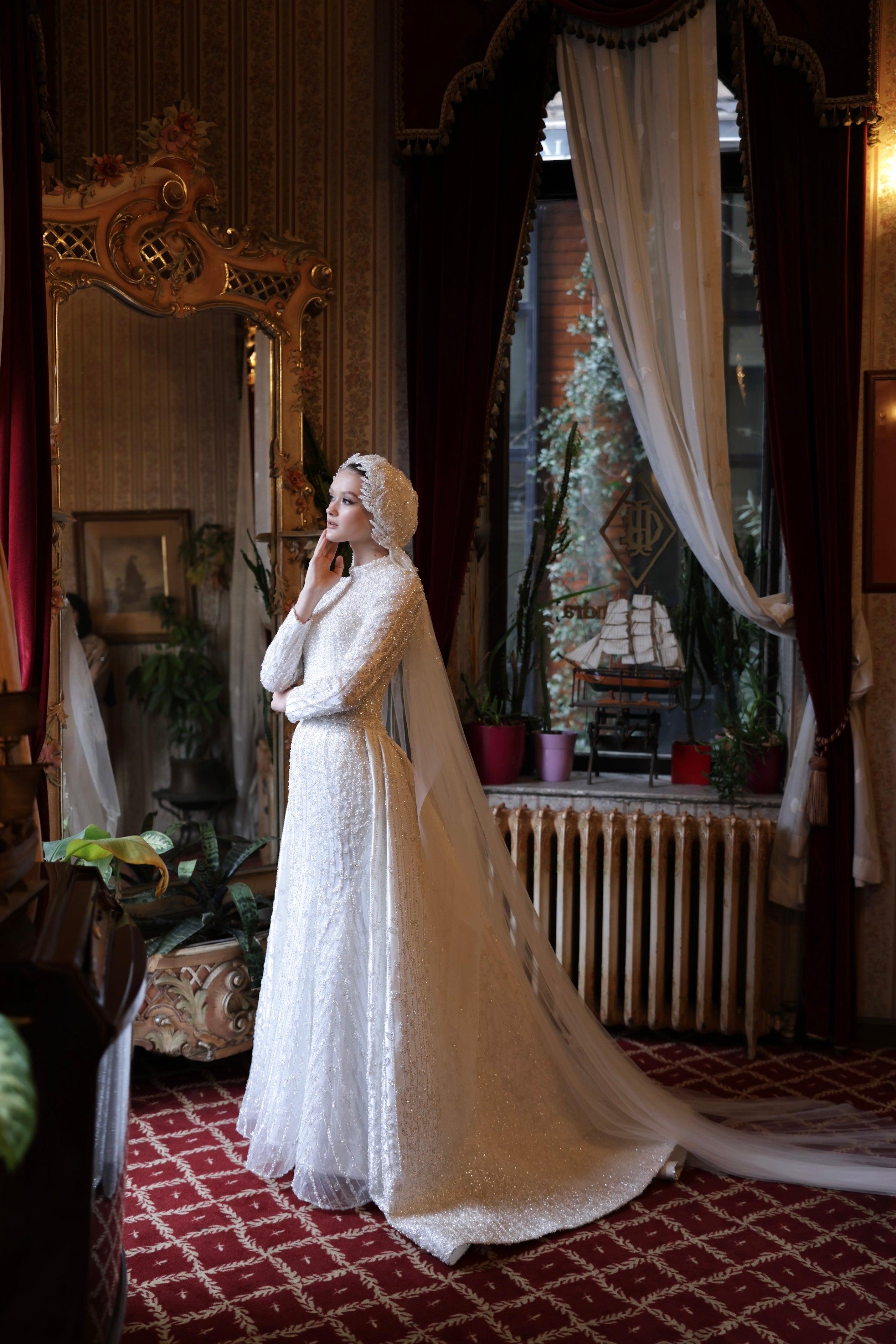 Oscar Takma Kuyruklu Gelinlik - MyRentalDress